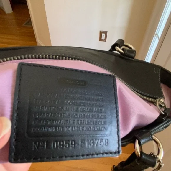 Coach East West Gallery Tote Leather Bag - Picture 10 of 16